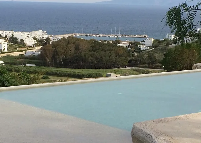 Morfia Semesterbostad Piso Livadi